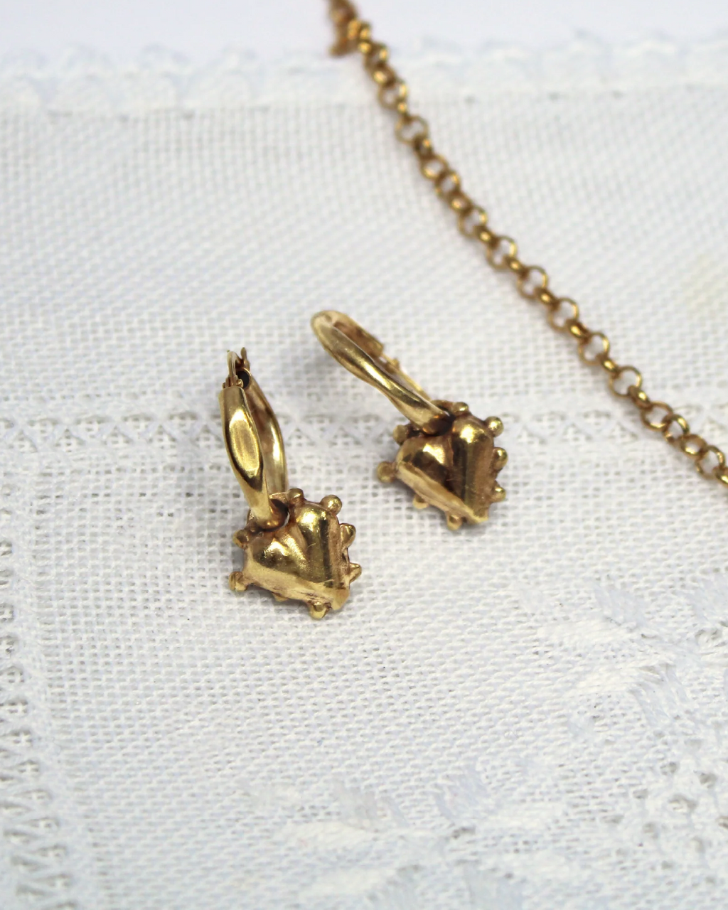 Aros Cora Gold